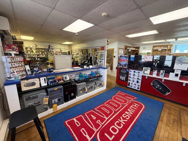 200 WHITE HORSE PIKE, Oaklyn, NJ 08107