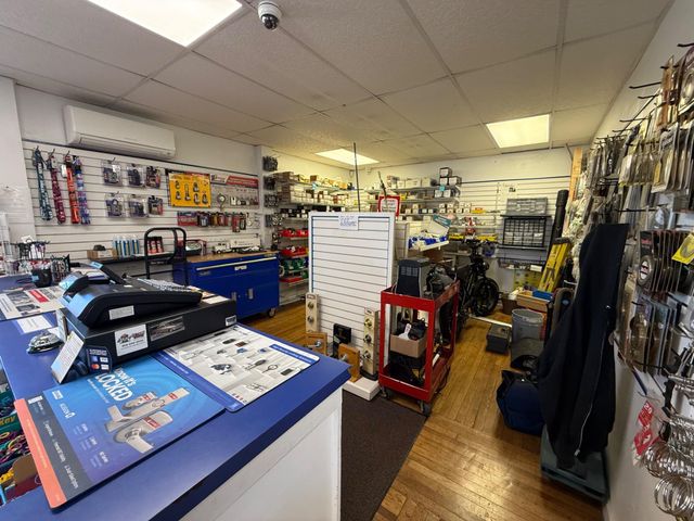 200 WHITE HORSE PIKE, Oaklyn, NJ 08107