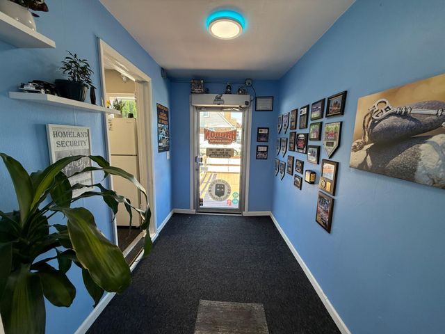 200 WHITE HORSE PIKE, Oaklyn, NJ 08107