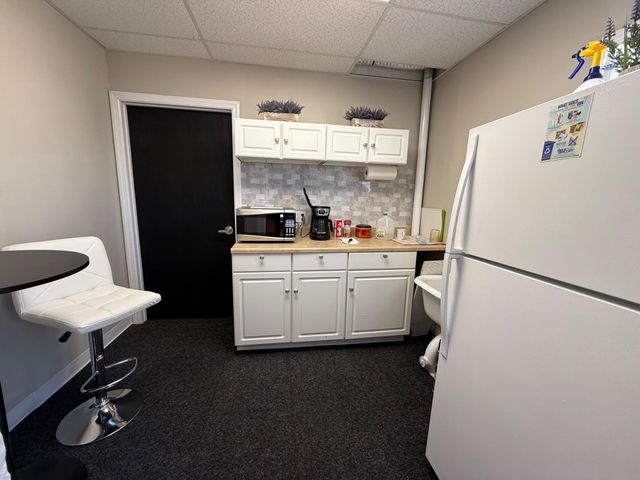 200 WHITE HORSE PIKE, Oaklyn, NJ 08107