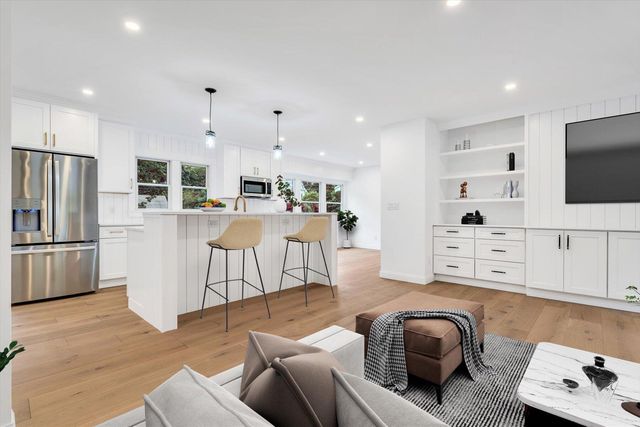 40 Sachem Drive, Centerville, MA 02632