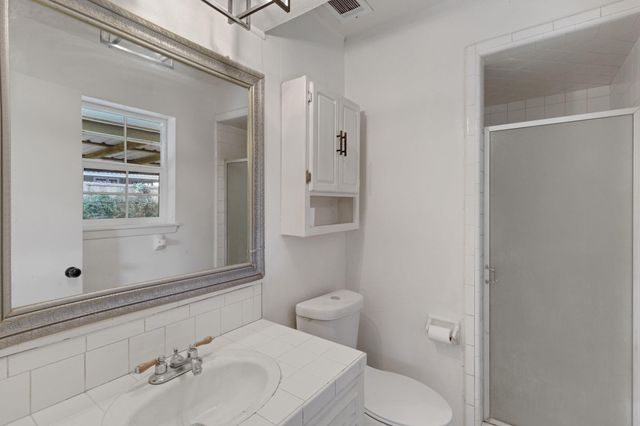 20 Woods Lane, Coldspring, TX 77331