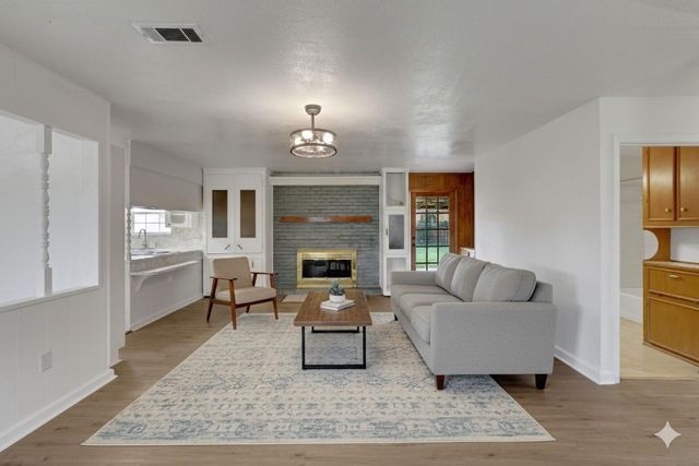 20 Woods Lane, Coldspring, TX 77331