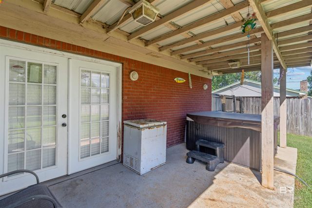 23186 Pecan Street, Robertsdale, AL 36567