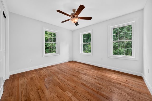 12 Cowdry Hill Rd, Westford, MA 01886