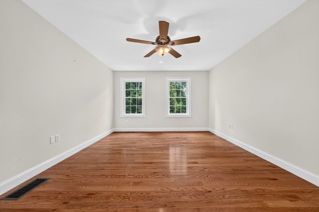 12 Cowdry Hill Rd, Westford, MA 01886