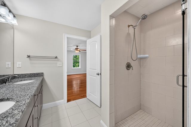 12 Cowdry Hill Rd, Westford, MA 01886