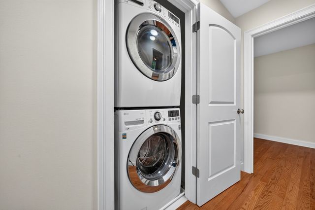 12 Cowdry Hill Rd, Westford, MA 01886