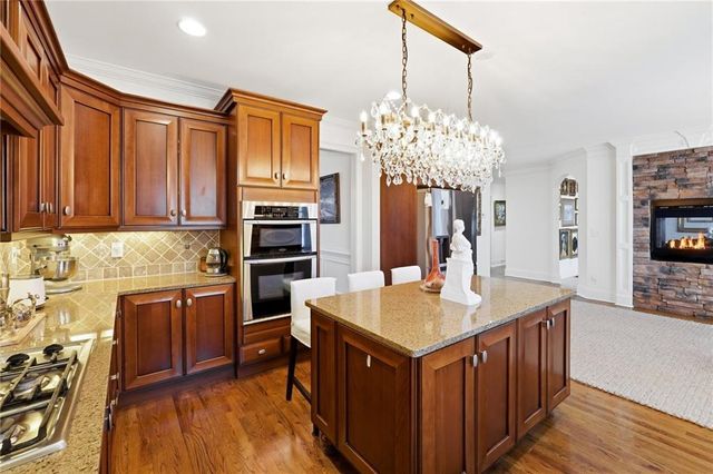 7535 Antique Barn Avenue, Cumming, GA 30041