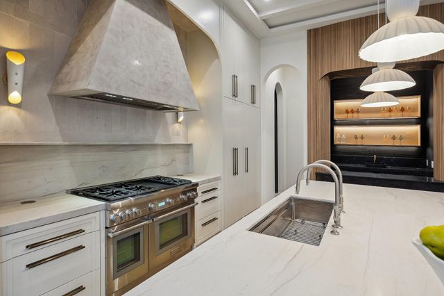 1656 Banks Street, Houston, TX 77006