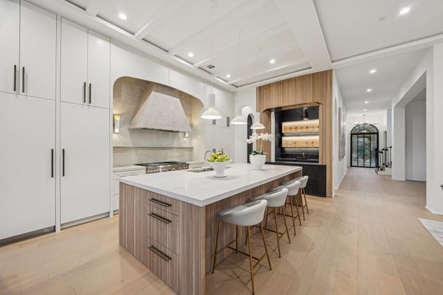 1656 Banks Street, Houston, TX 77006