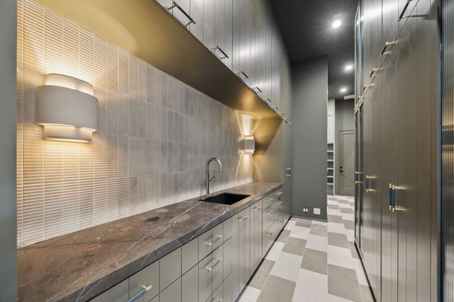 1656 Banks Street, Houston, TX 77006