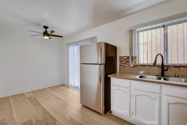 5198 Garden Lane D, Las Vegas, NV 89119