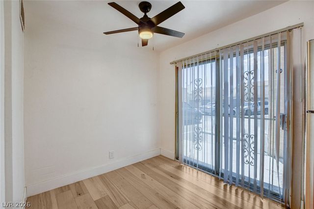 5198 Garden Lane D, Las Vegas, NV 89119