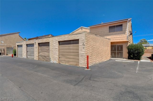 5198 Garden Lane D, Las Vegas, NV 89119