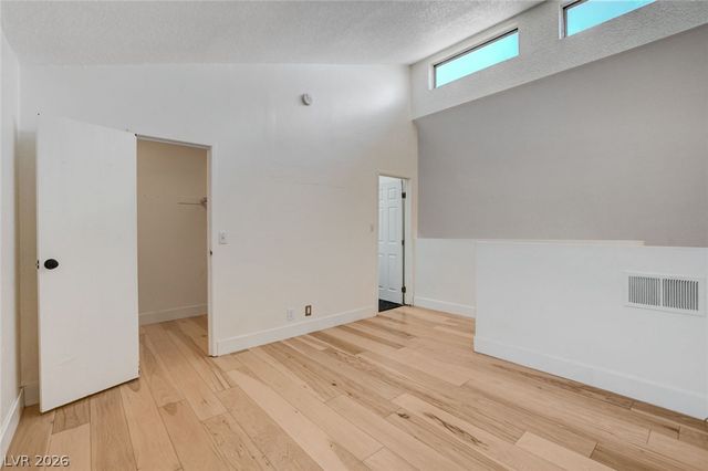 5198 Garden Lane D, Las Vegas, NV 89119