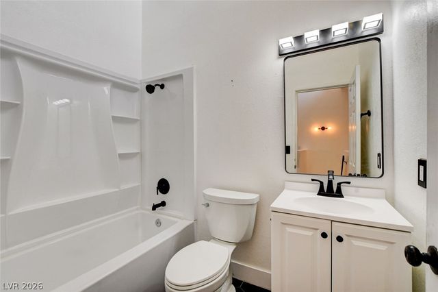 5198 Garden Lane D, Las Vegas, NV 89119