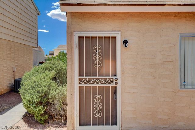 5198 Garden Lane D, Las Vegas, NV 89119