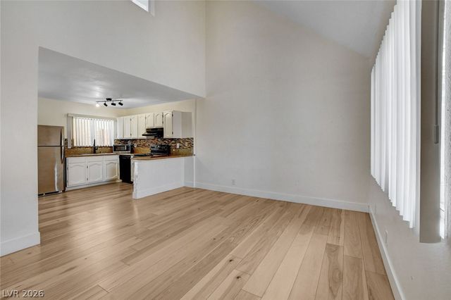 5198 Garden Lane D, Las Vegas, NV 89119