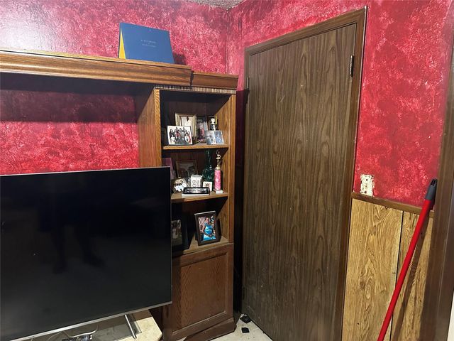 321 Olive Street, Huntsville, TX 77340