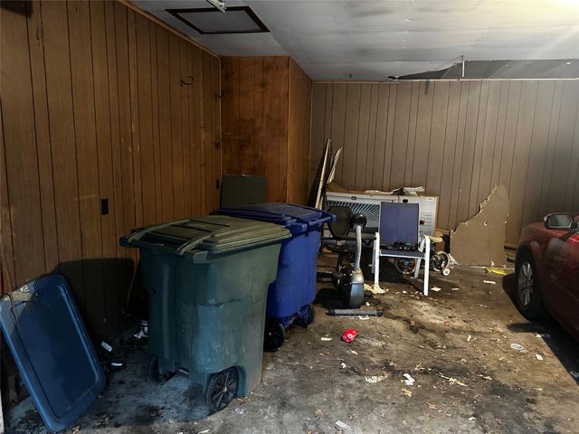 321 Olive Street, Huntsville, TX 77340