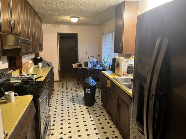 321 Olive Street, Huntsville, TX 77340