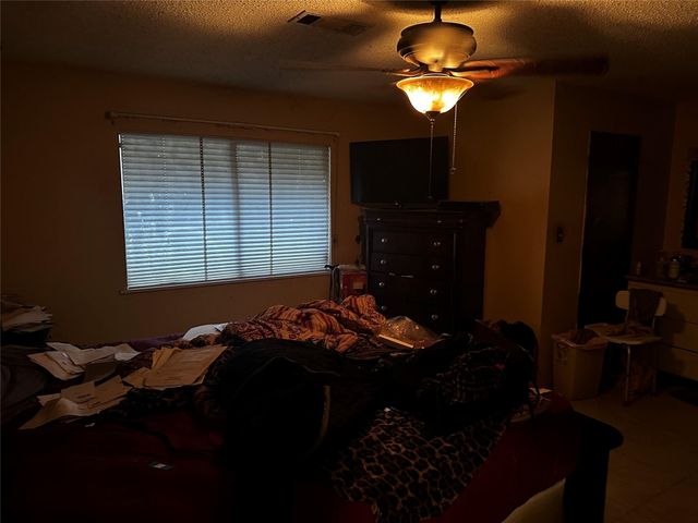 321 Olive Street, Huntsville, TX 77340