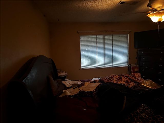321 Olive Street, Huntsville, TX 77340