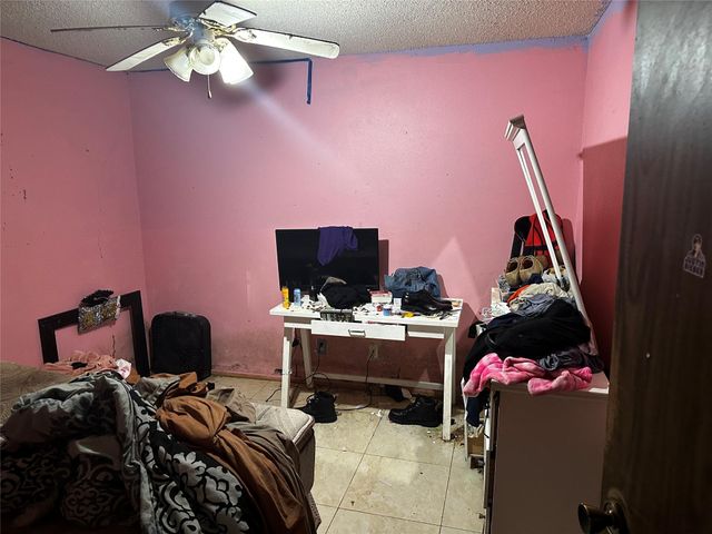321 Olive Street, Huntsville, TX 77340