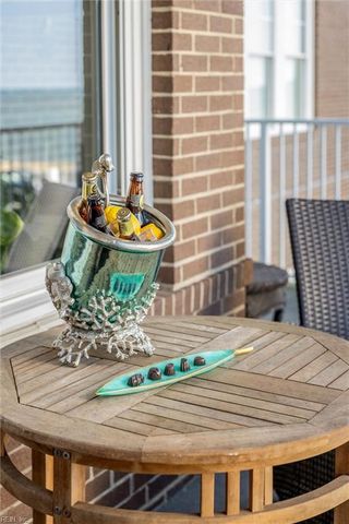 3800 DuPont Cir Unit 302, Virginia Beach, VA 23455