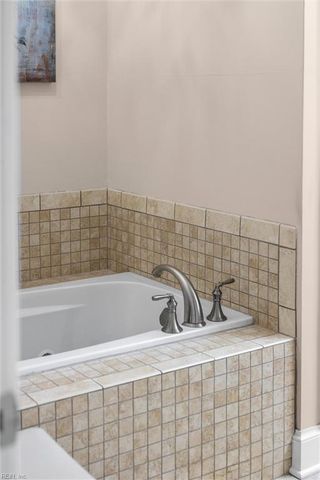 3800 DuPont Cir Unit 302, Virginia Beach, VA 23455