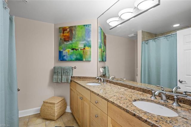 3800 DuPont Cir Unit 302, Virginia Beach, VA 23455