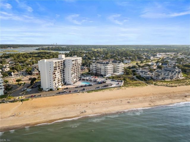 3800 DuPont Cir Unit 302, Virginia Beach, VA 23455
