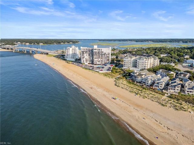 3800 DuPont Cir Unit 302, Virginia Beach, VA 23455