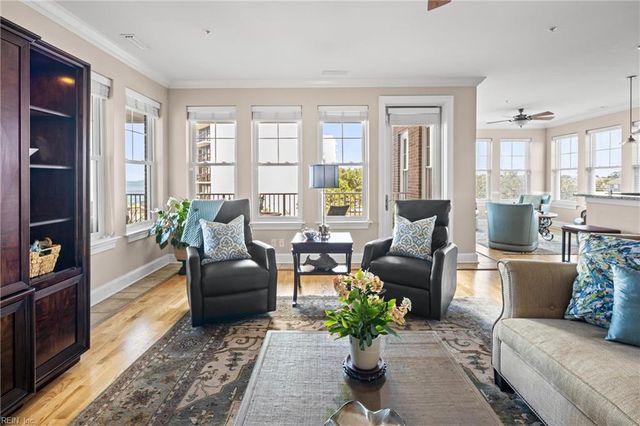3800 DuPont Cir Unit 302, Virginia Beach, VA 23455