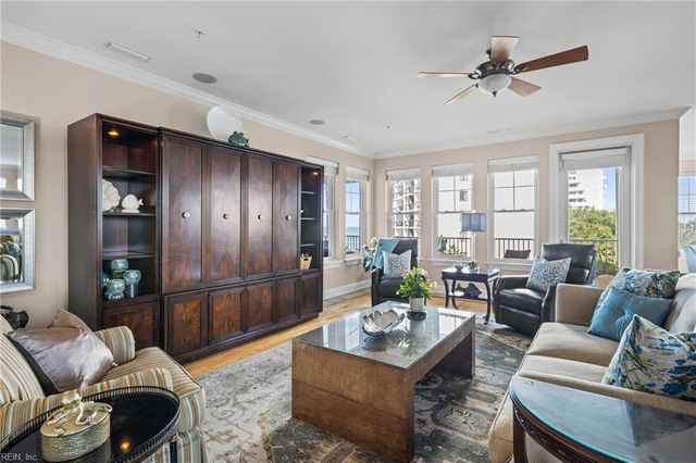 3800 DuPont Cir Unit 302, Virginia Beach, VA 23455