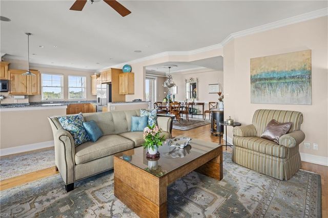 3800 DuPont Cir Unit 302, Virginia Beach, VA 23455