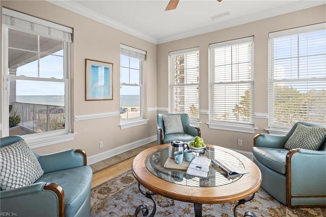 3800 DuPont Cir Unit 302, Virginia Beach, VA 23455
