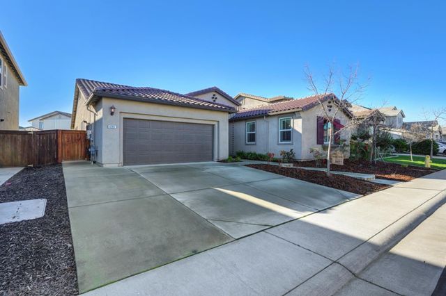 4281 Hydra Cir, Roseville, CA 95747