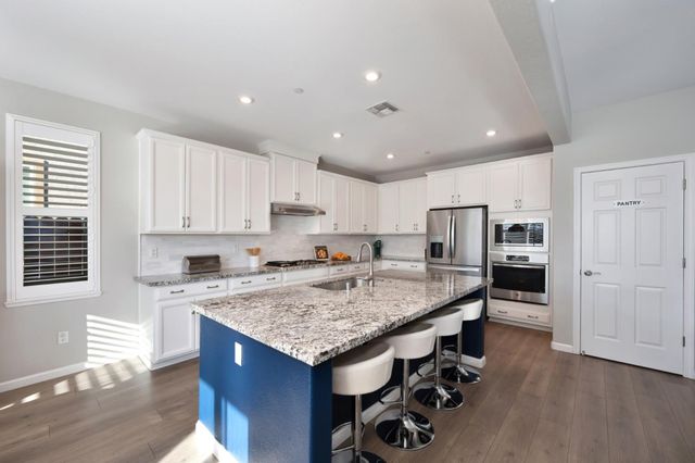 4281 Hydra Cir, Roseville, CA 95747