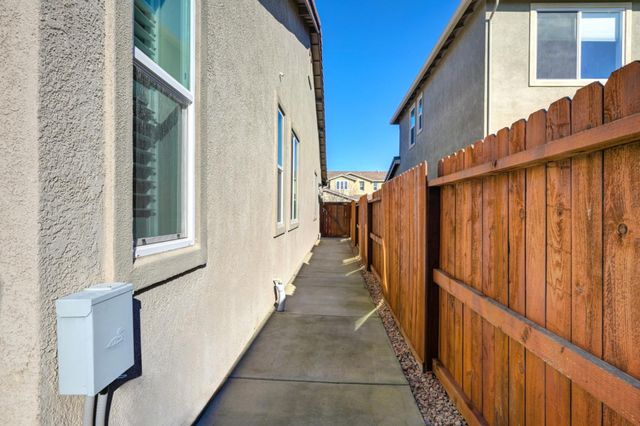 4281 Hydra Cir, Roseville, CA 95747