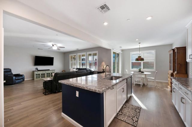 4281 Hydra Cir, Roseville, CA 95747