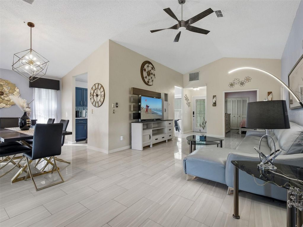 Image 11 of property listing at 100 WING FOOT CIRCLE, Daytona Beach, FL 32114