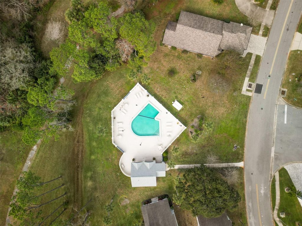 Image 30 of property listing at 100 WING FOOT CIRCLE, Daytona Beach, FL 32114