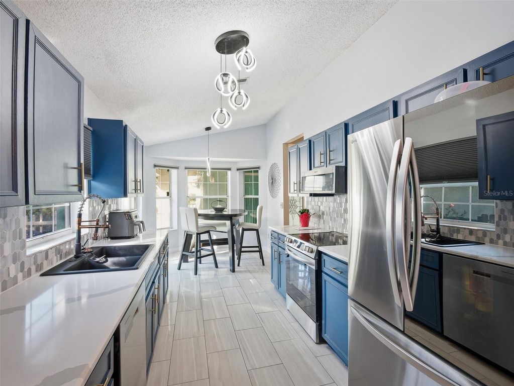 Image 4 of property listing at 100 WING FOOT CIRCLE, Daytona Beach, FL 32114