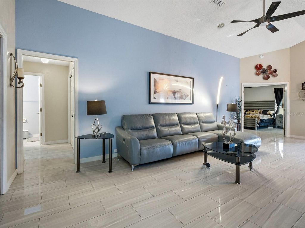 Image 9 of property listing at 100 WING FOOT CIRCLE, Daytona Beach, FL 32114