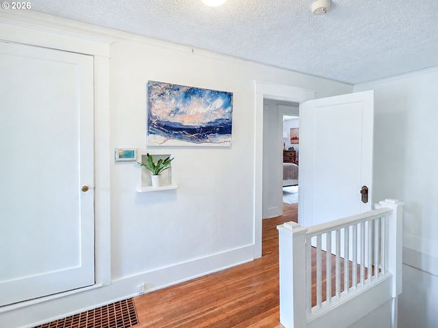 23 E Ave, Lake Oswego, OR 97034