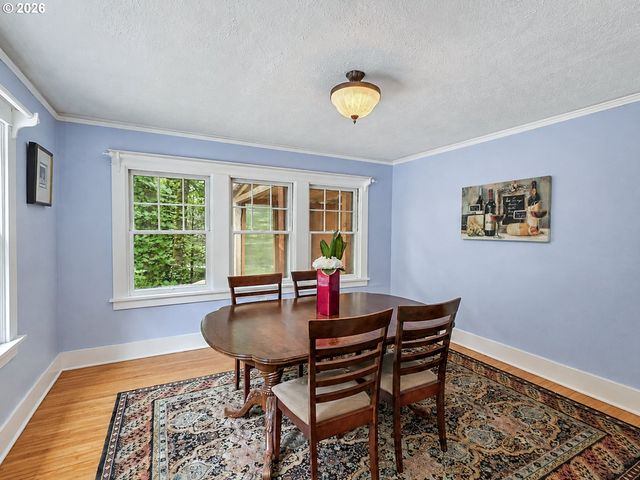 23 E Ave, Lake Oswego, OR 97034