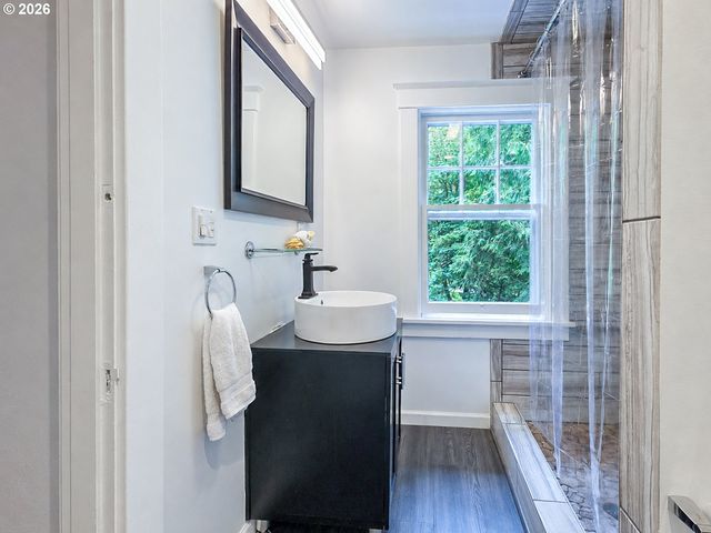 23 E Ave, Lake Oswego, OR 97034