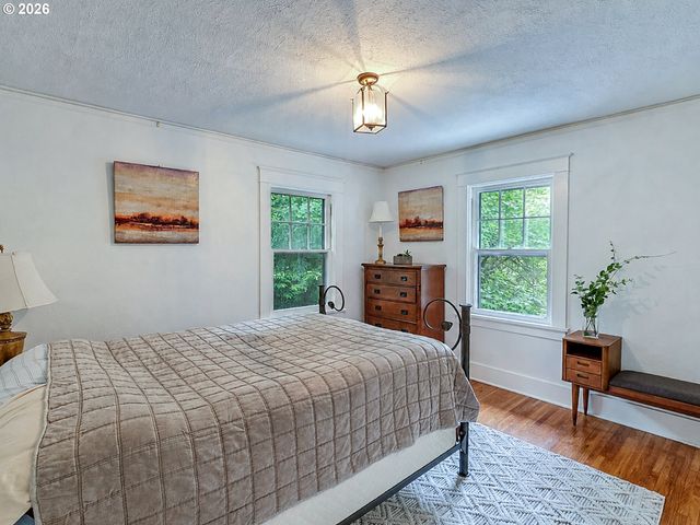 23 E Ave, Lake Oswego, OR 97034